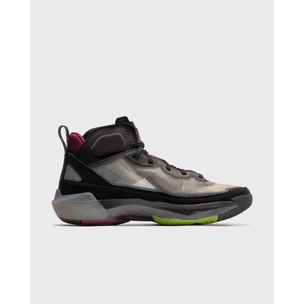 NIKE JORDAN XXXVII DD6958-001 / schwarz