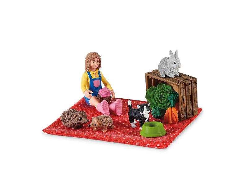 Picnic with the little pets
