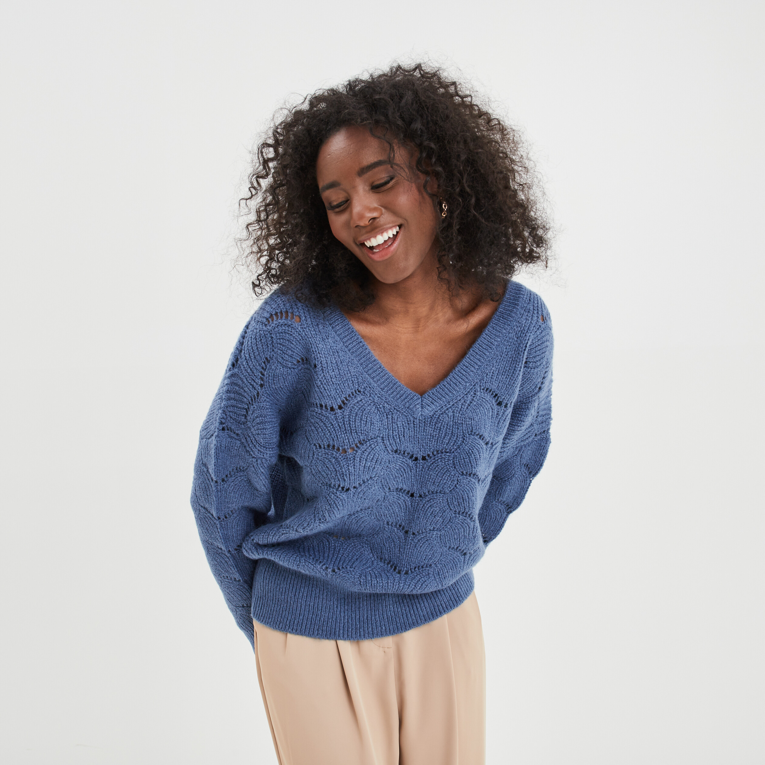Pull ajouré devant col en V bleu gris femme | La Halle