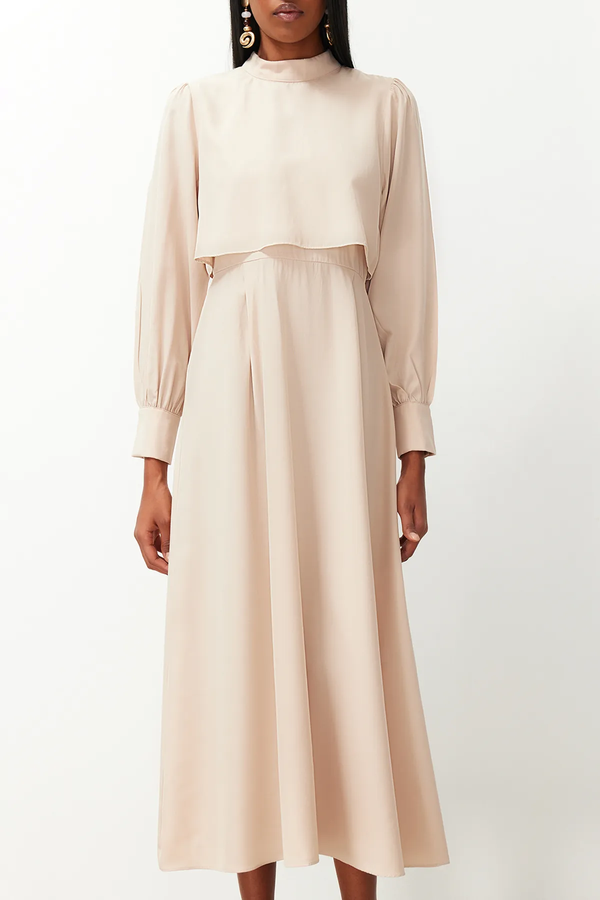 Trendyol Modest  Beiges, gewebtes Kleid mit Aller Piece-Details TCTSS24EB00190