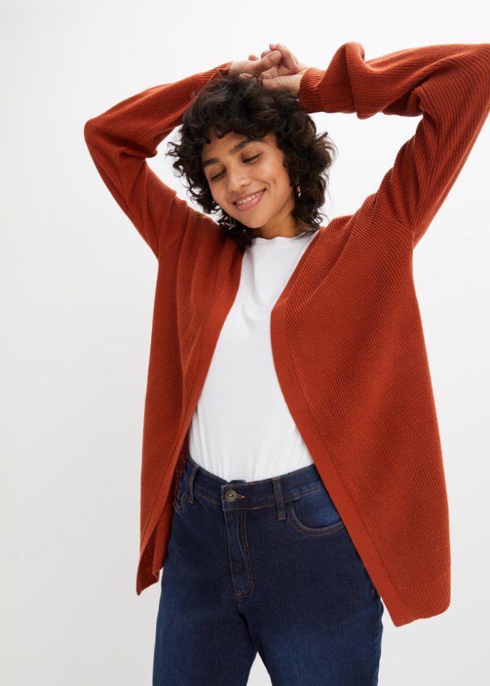 Strickjacke mit Schlitzen