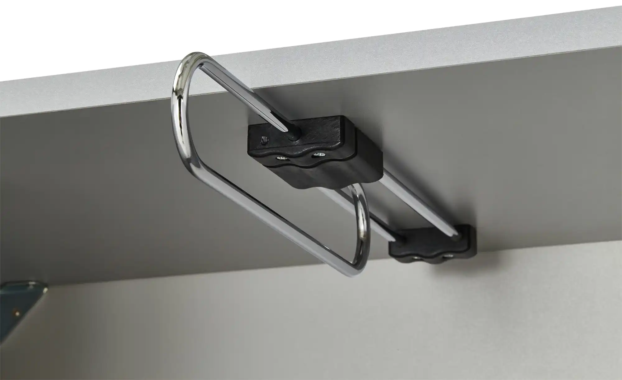 Garderobenschrank