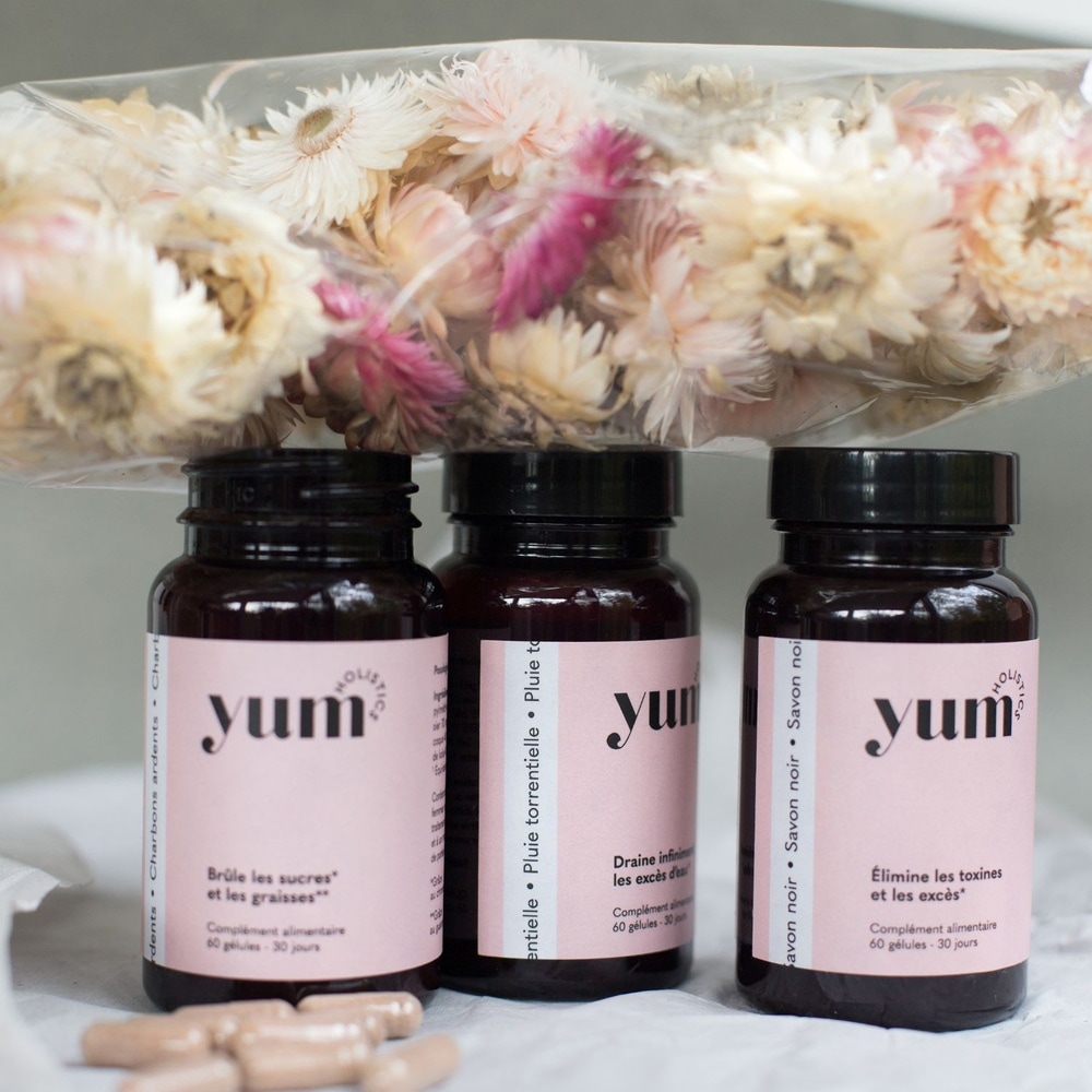 yum holistics Charbons Ardents Nourrit et renforce les cheveux