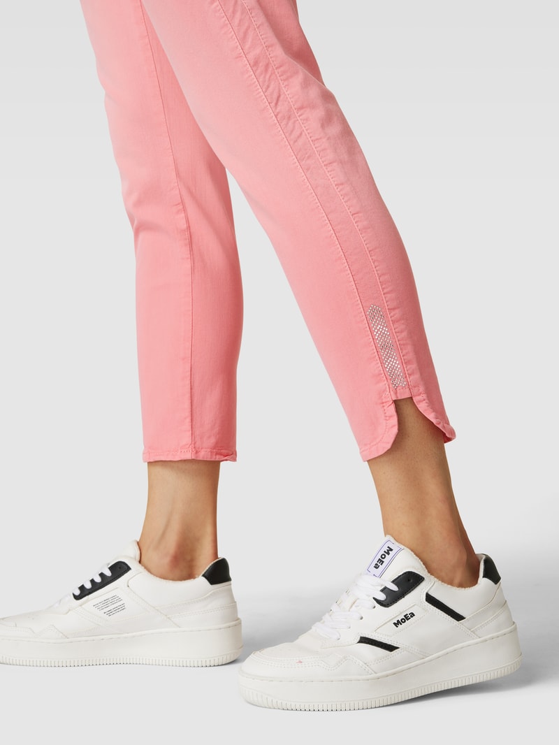 Jeans mit Label-Patch Modell 'ORNELLA' in koralle