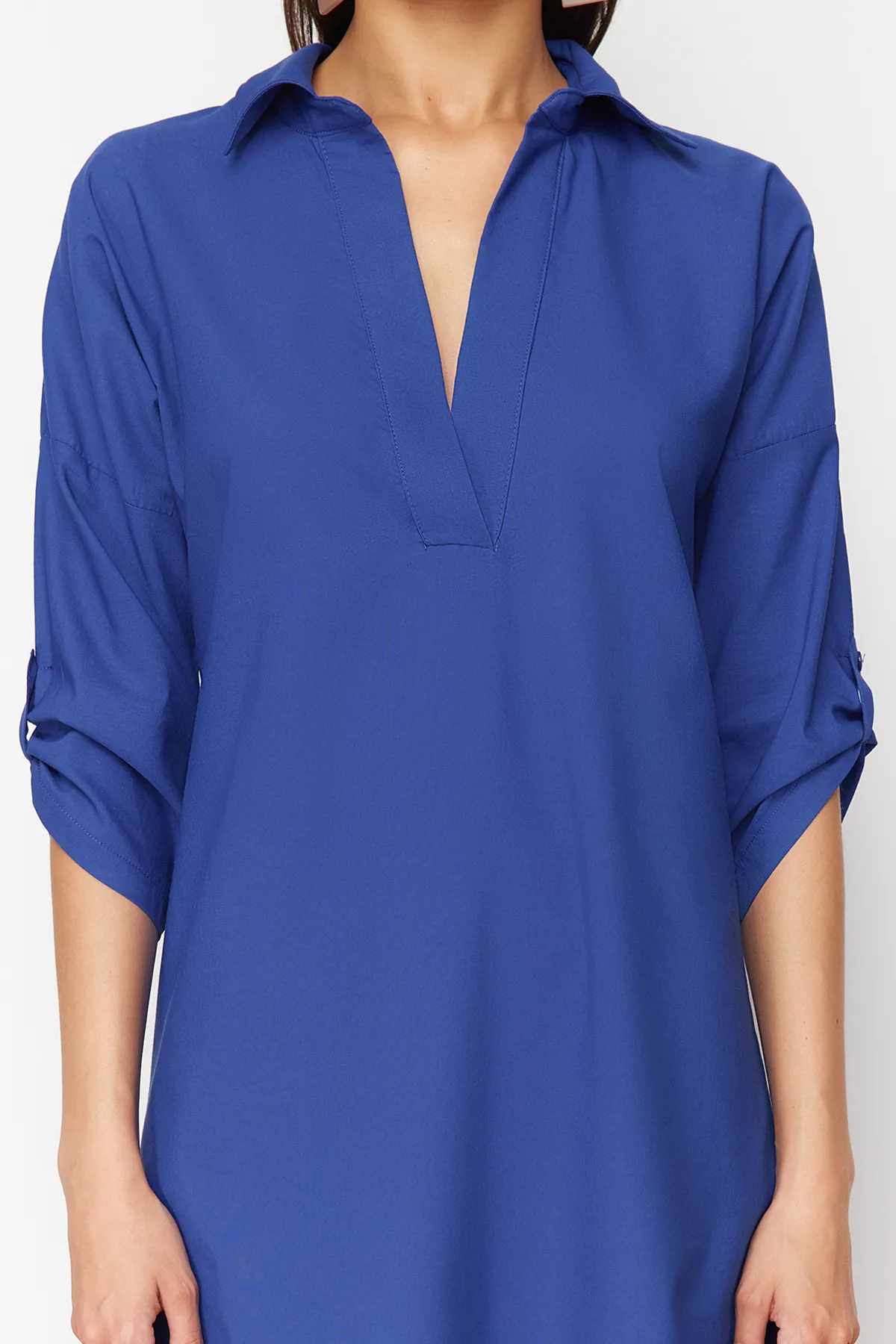 Trendyol Collection  Saks Midi-Strandkleid mit gewebtem Schlitz TBESS21EL3847