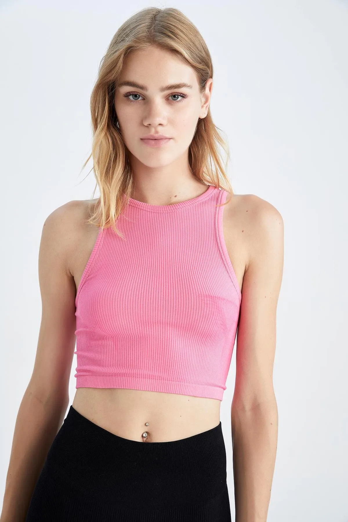 DeFacto  Defactofit Neckholder-Kragen, nahtloses, feuchtigkeitsableitendes Basic-Tanktop Y3986az22hs
