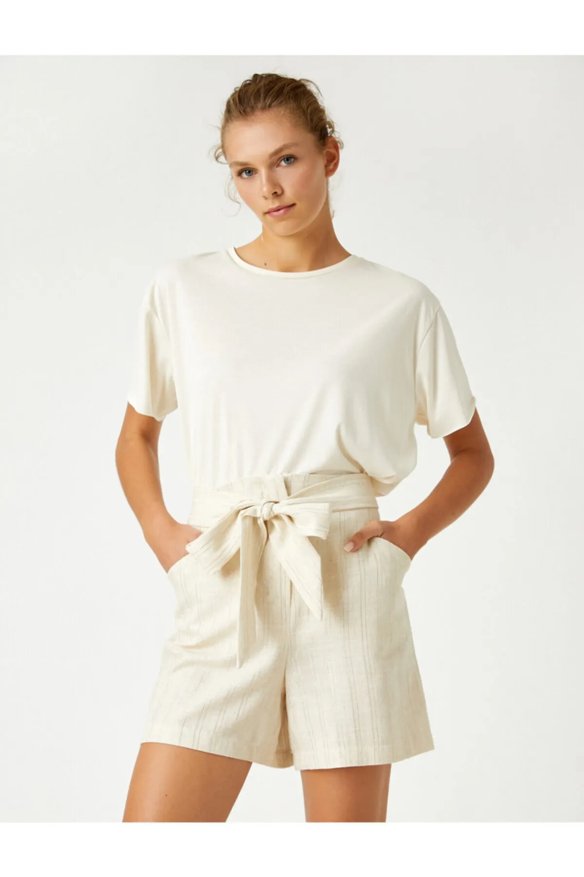 Koton  Shorts aus Baumwolle mit Bindegürtel