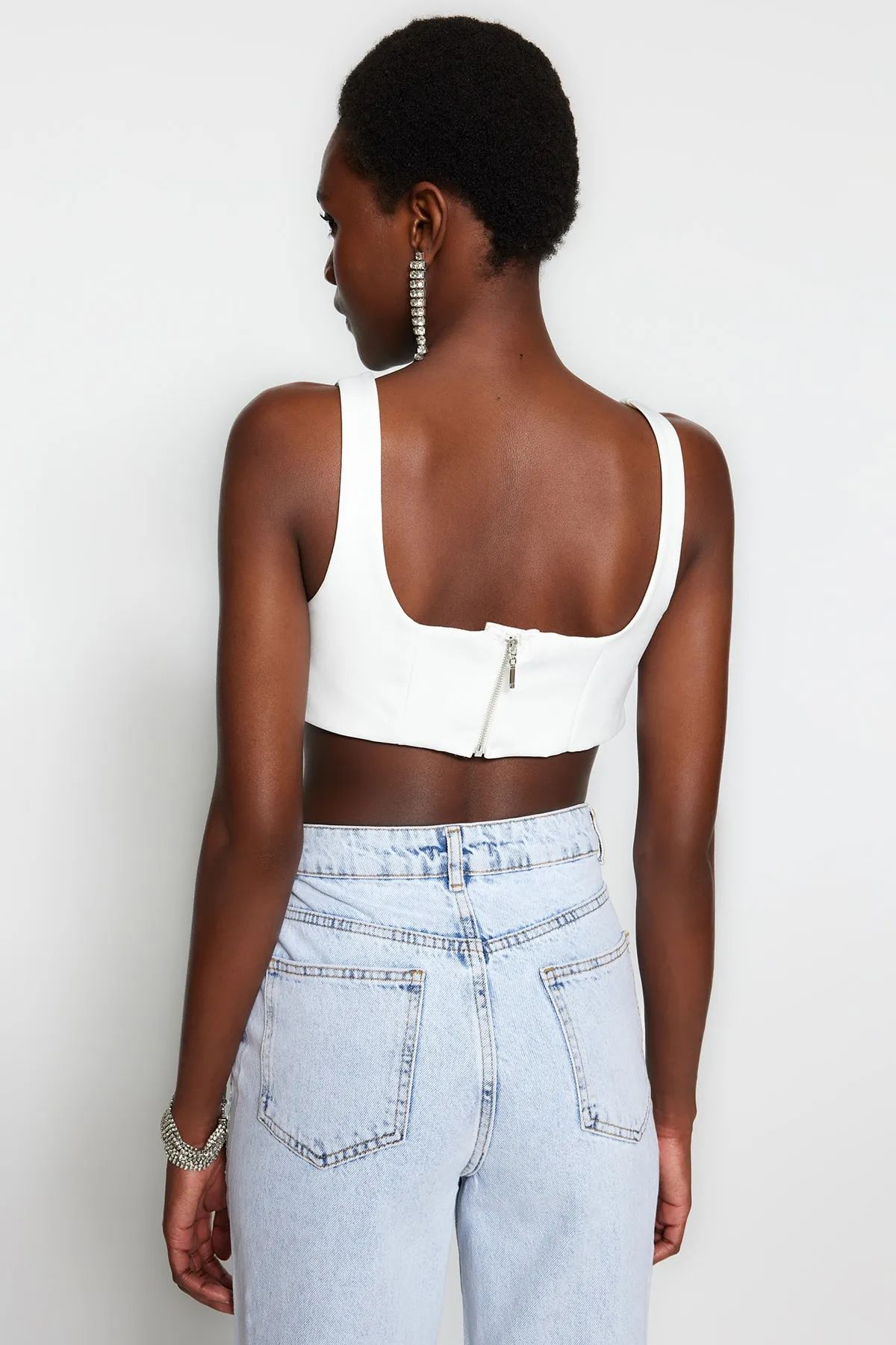 Trendyol Collection  Ecrufarbenes, bauchfreies, gefüttertes, gewebtes Braut-Bustier mit glänzendem Stein TPRSS23BS00089