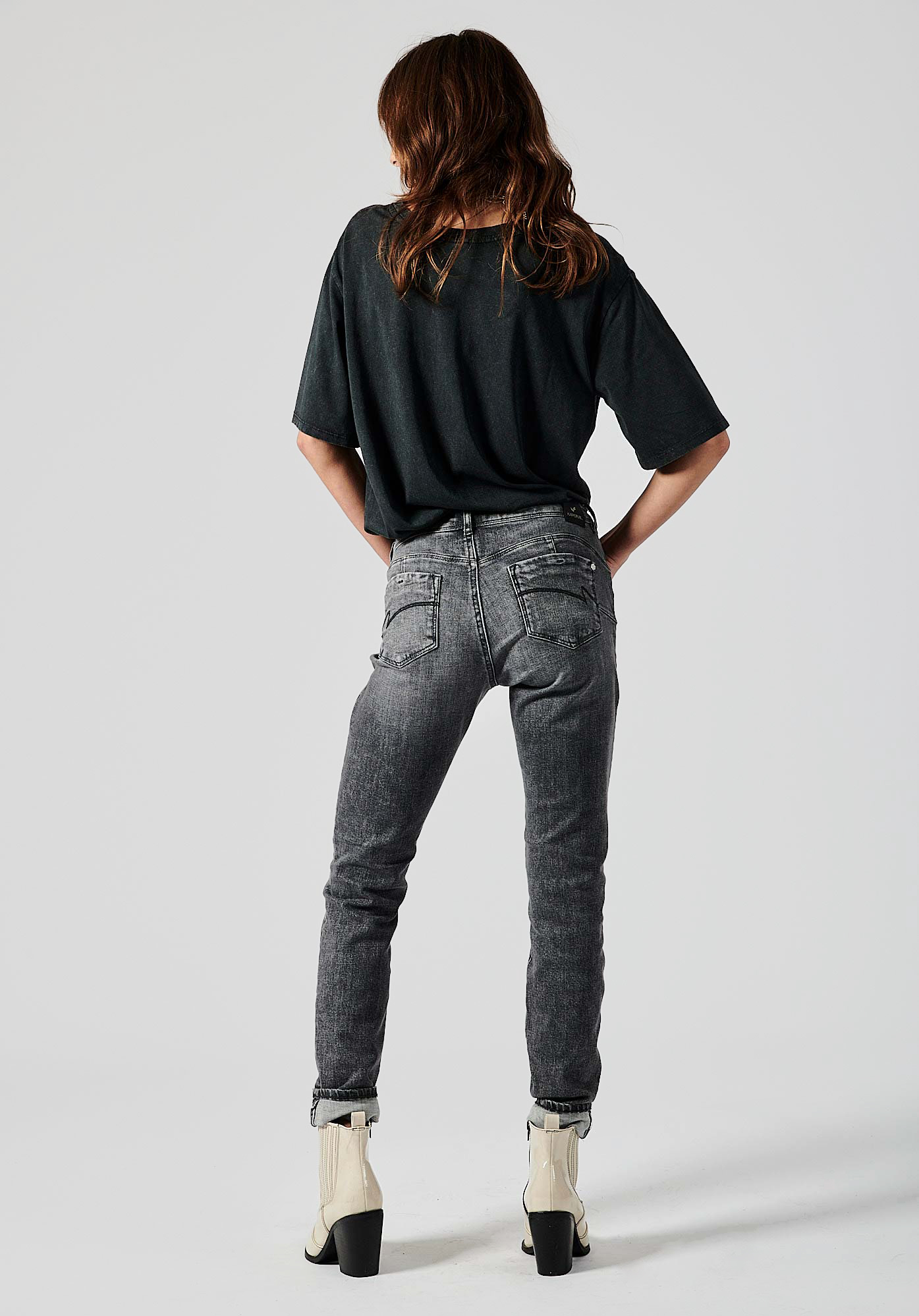 VIKA   Jean slim gris Femme