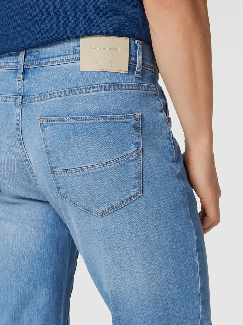 Straight Fit Jeans mit Label-Patch Modell 'Cadiz' in hellblau