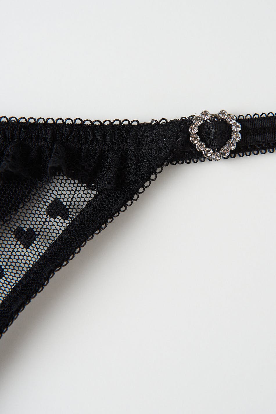 Emelie lace thong