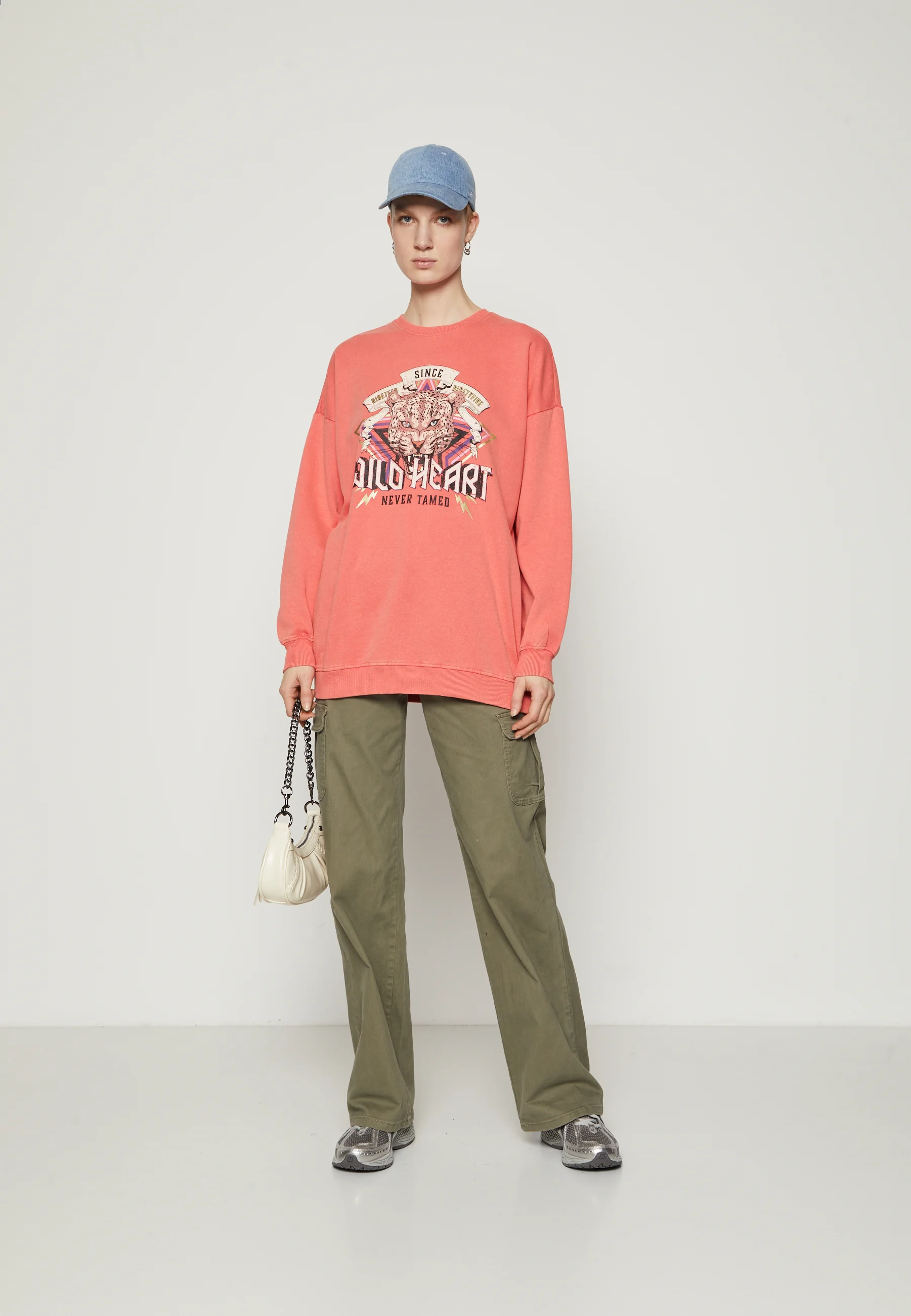 ONLY Tall ONLLUCINDA TAMED O NECK - Sudadera