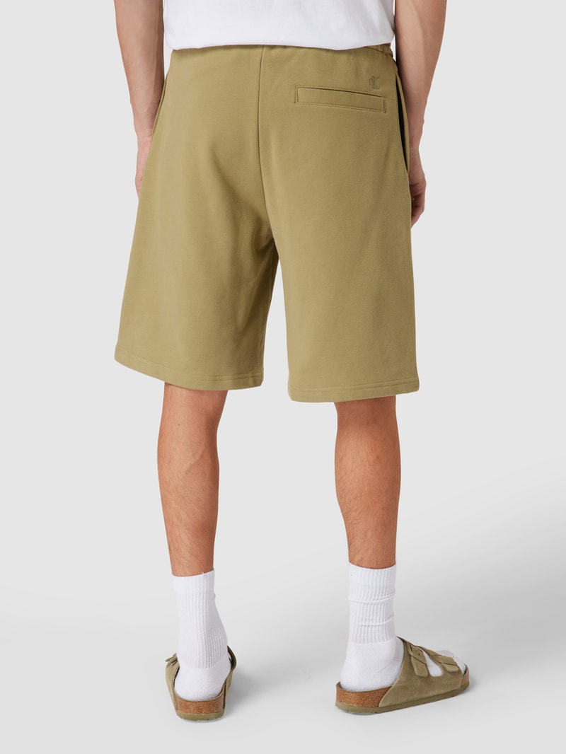 Sweatshorts mit Label-Print in schilf