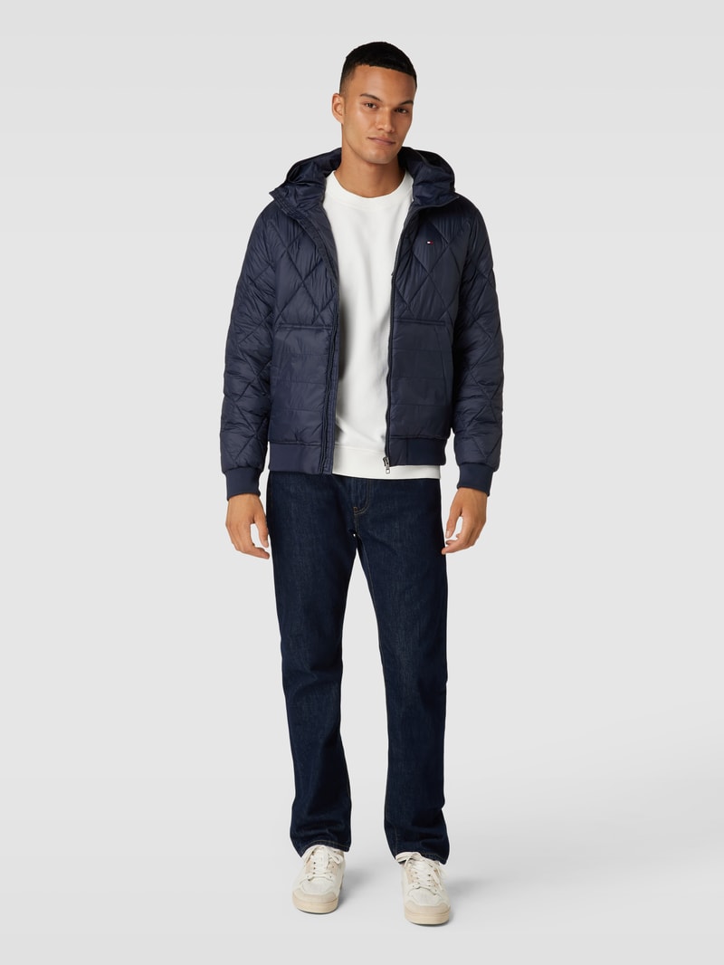 Steppjacke mit Stehkragen in marineblau