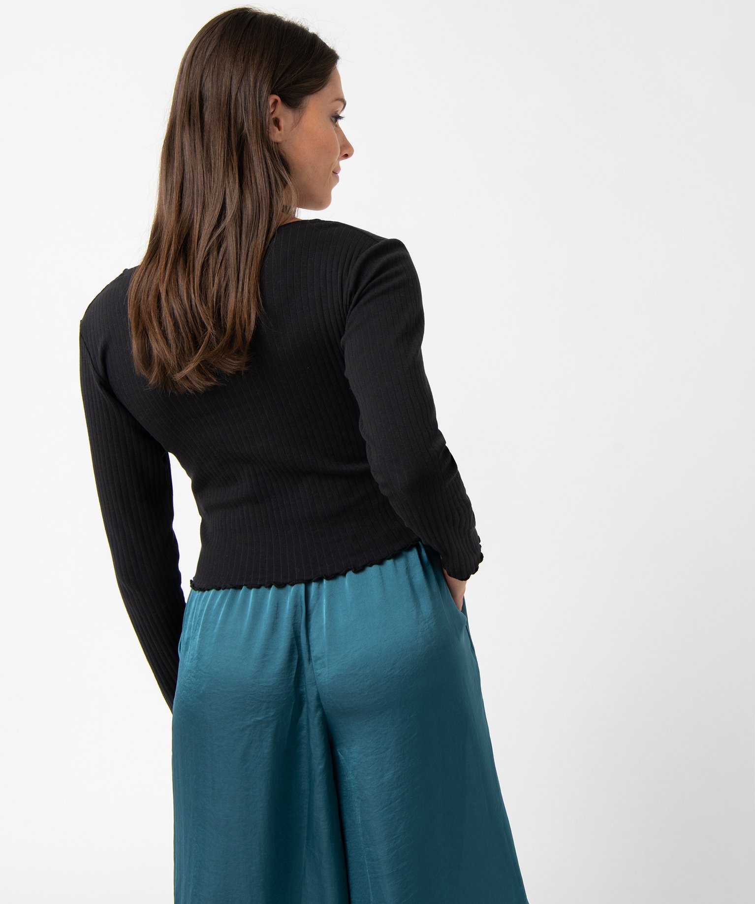 Haut de pyjama femme court à manches longues et col V noir | GEMO
