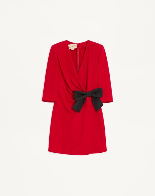 Vestido curto de alta costura em cady com laço em faille