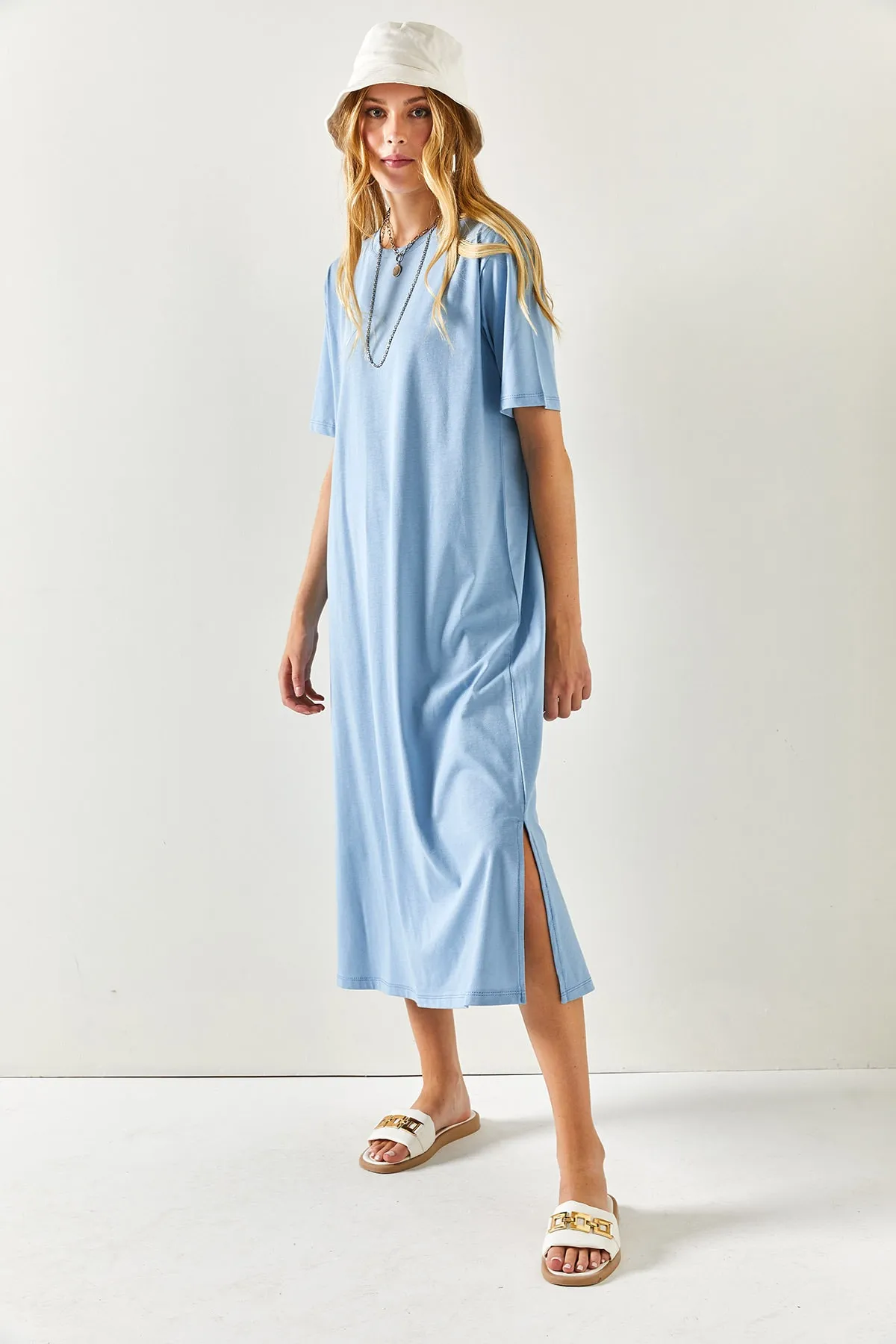 Olalook  Übergroßes Baumwollkleid mit seitlichem Schlitz in Indigo für Damen ELB-19001880