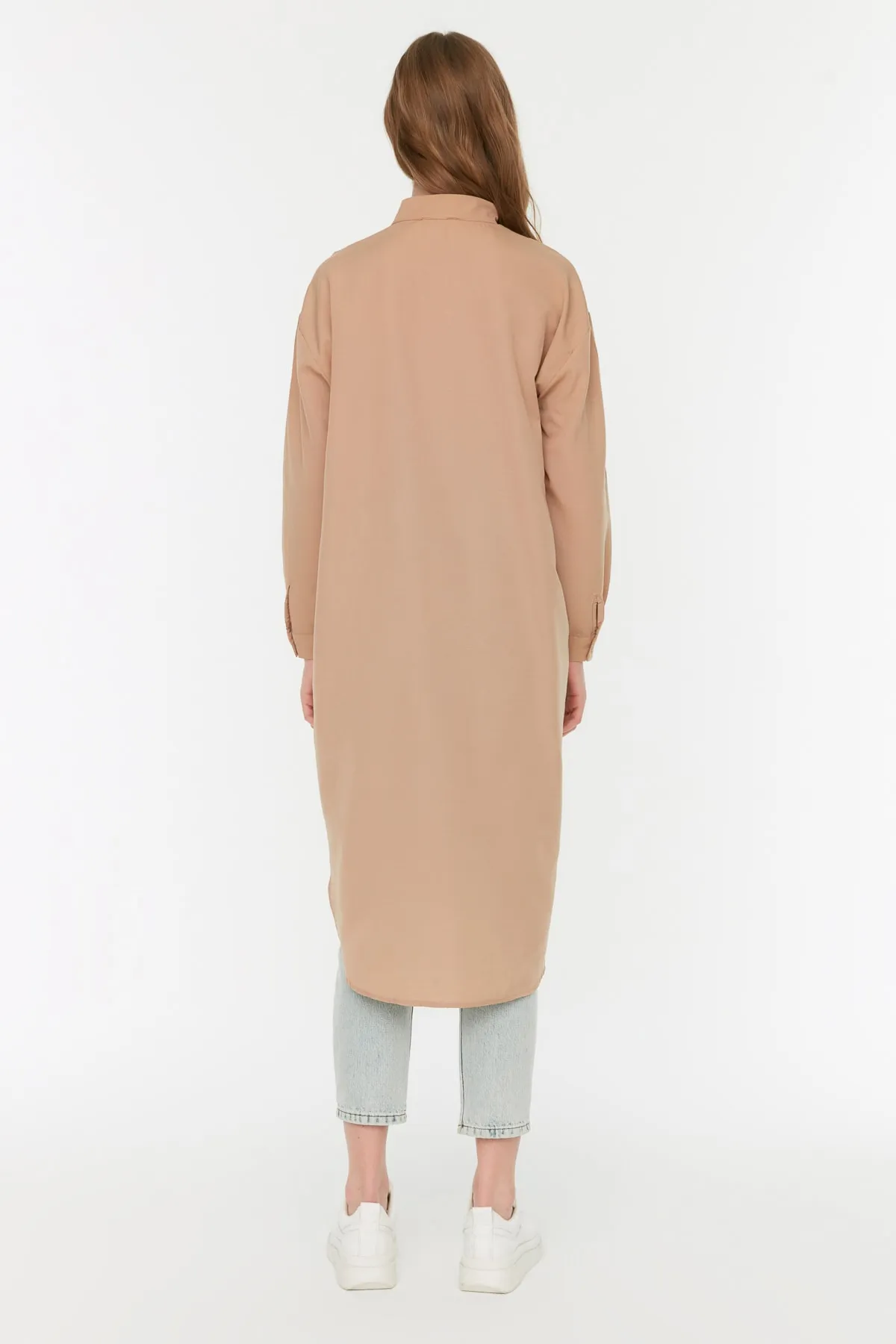 Trendyol Modest  Nerzfarbenes, hochwertiges, lang gewebtes Hemd mit Kragen und Tasche, TCTSS21TN0158