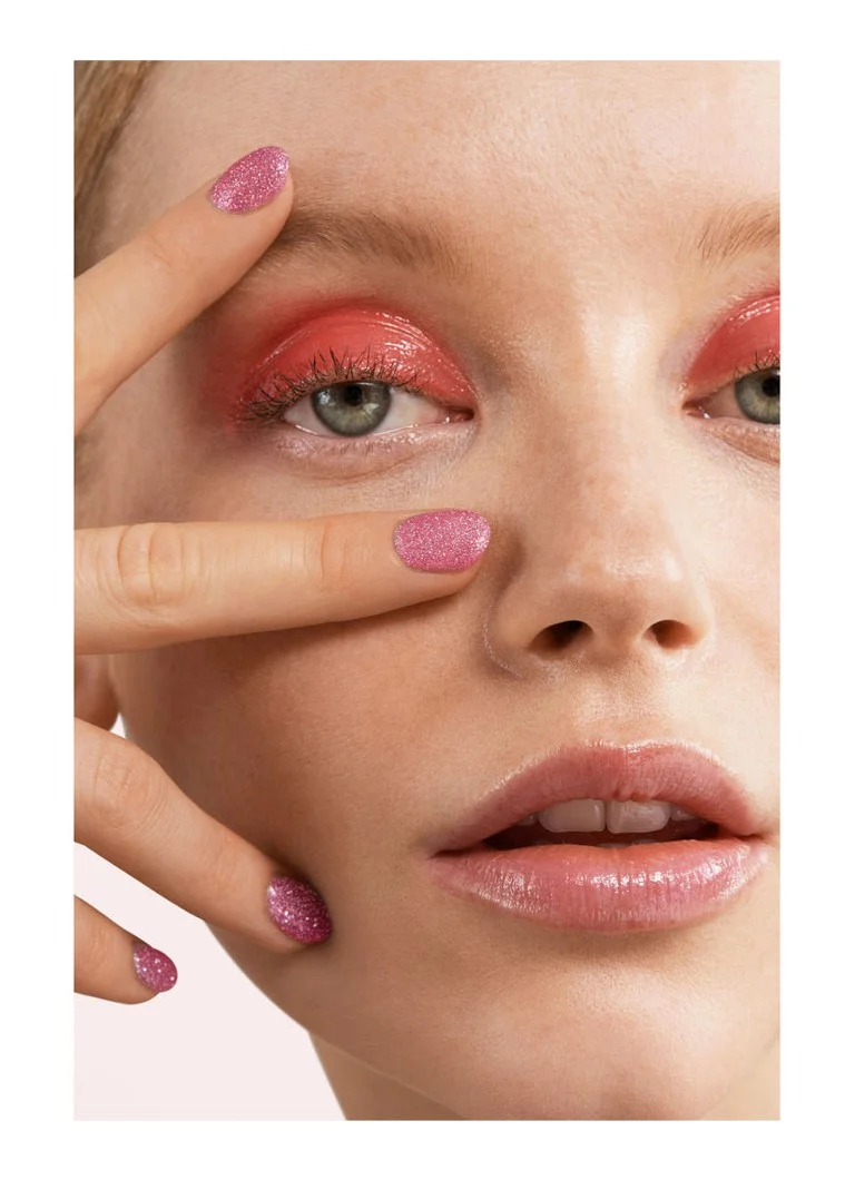 Pink Gellac 243 Diamond Pink - geelimäinen kynsilakka