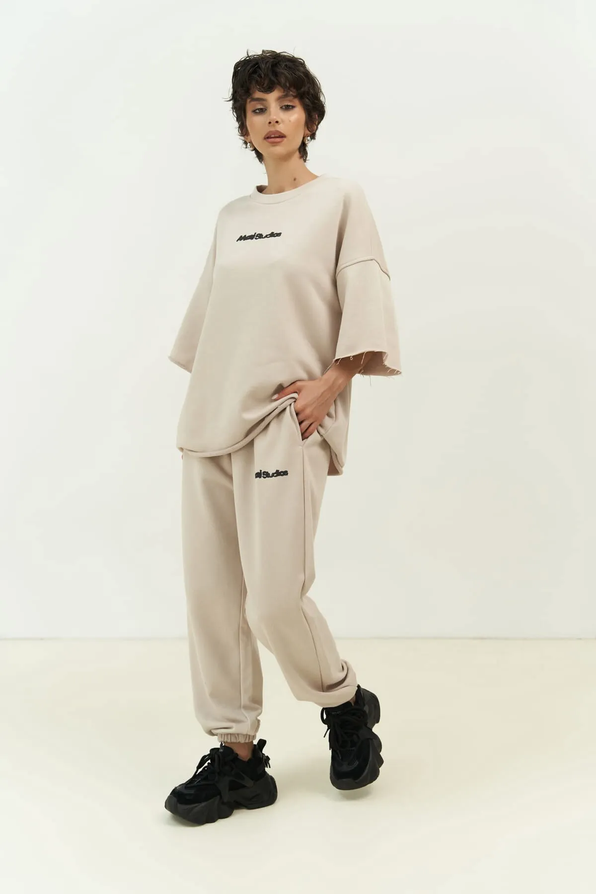 MAİ COLLECTİON  Manno – Beiges T-Shirt-Trainingsanzug-Set