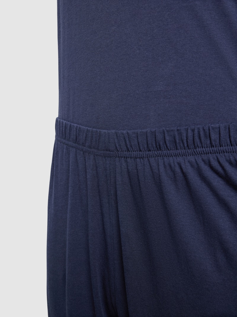 Pyjama mit Motiv- und Label-Print in dunkelblau