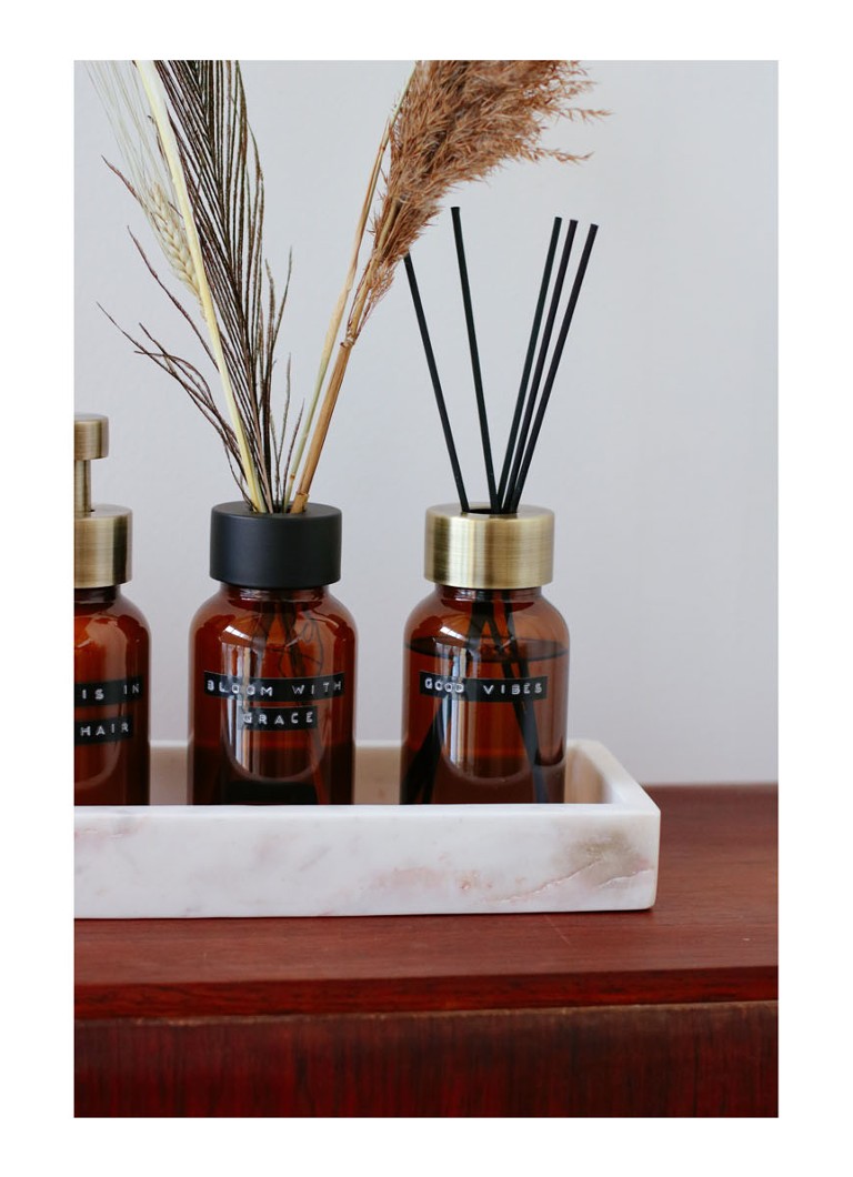 Wellmark Smells Like Home -tuoksutikut 200 ml