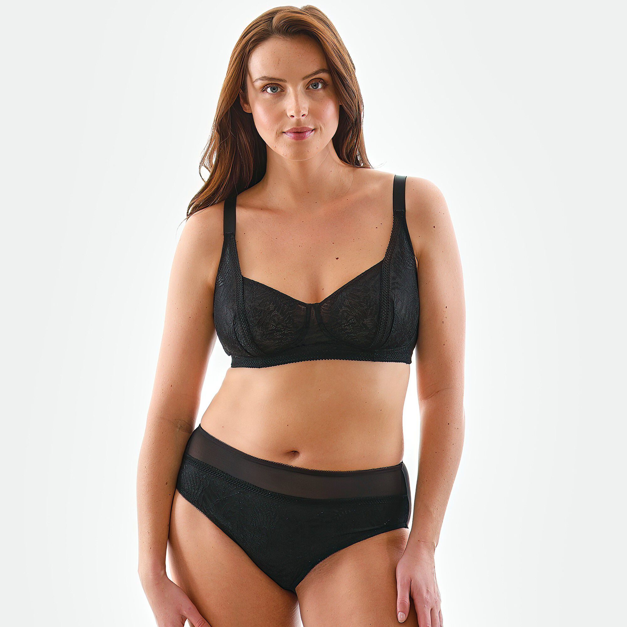 Soutien-gorge minimiseur tout en dentelle Camana