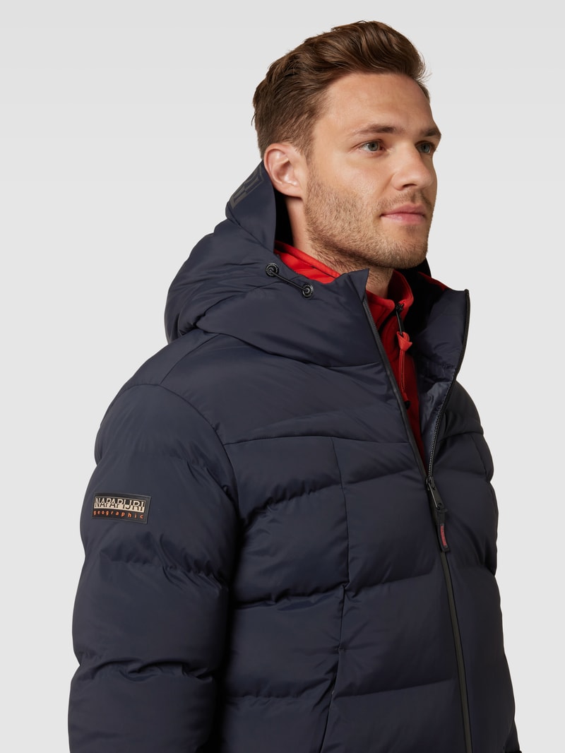 Steppjacke mit Kapuze Modell 'NEWTON' in schwarz