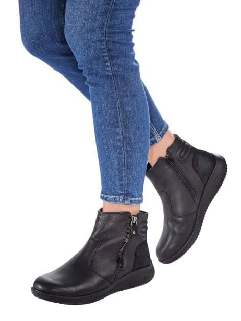 Stiefelette mit Lammfellfutter