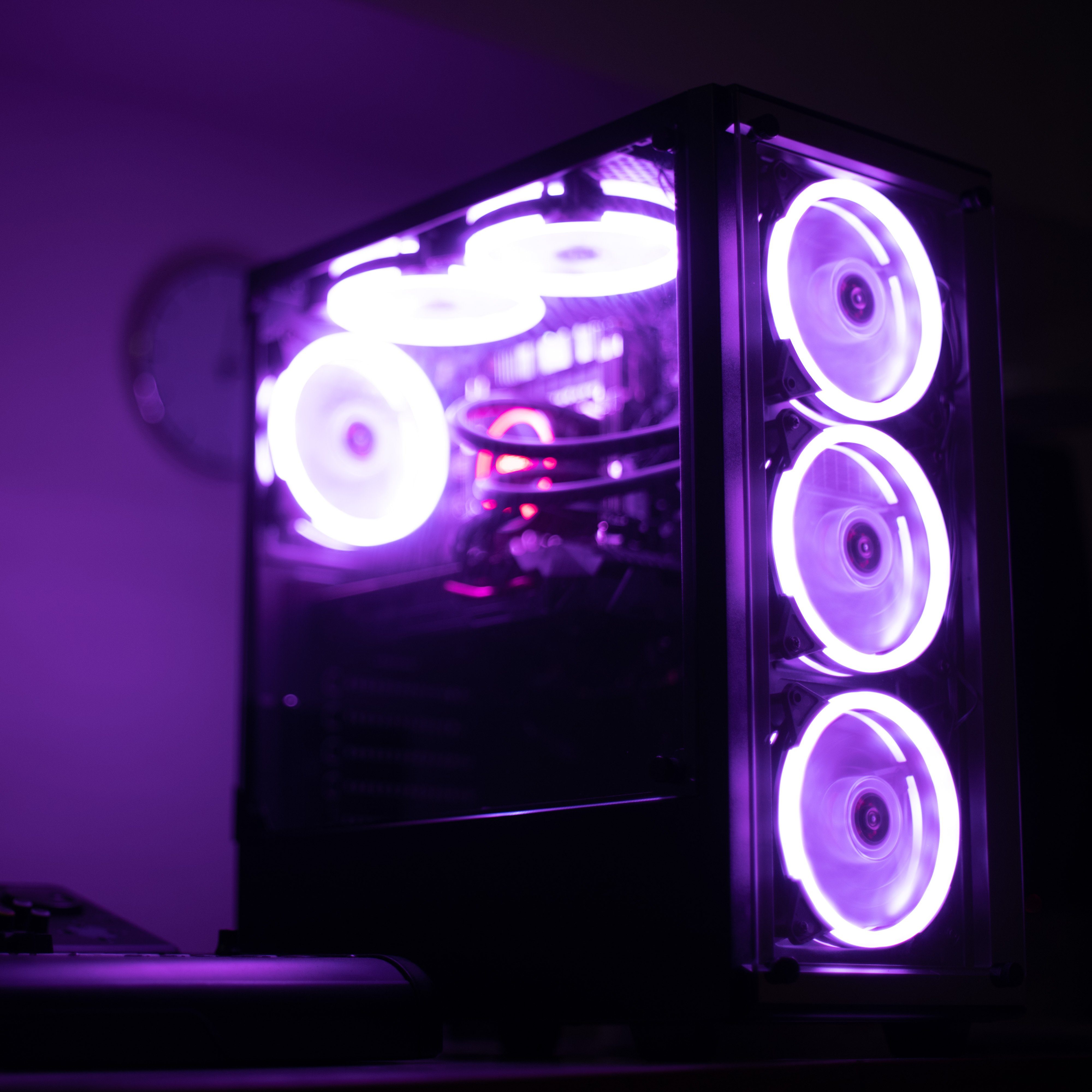 Inter-Tech Gaming PC NVIDIA RTX i7 4.2GHz Wasserkühlung RGB 32GB RAM 6TB HDD Gaming-PC (Intel Core i7 Intel Core i7 920, Wählbar aus: NVIDIA GTX 1060/ 1070/ RTX 2070/ RTX 4060, 0. 32GB RAM, 500GB SSD, Ohne HDD GB RAM, Wasserkühlung, Wasserkühlung, RG