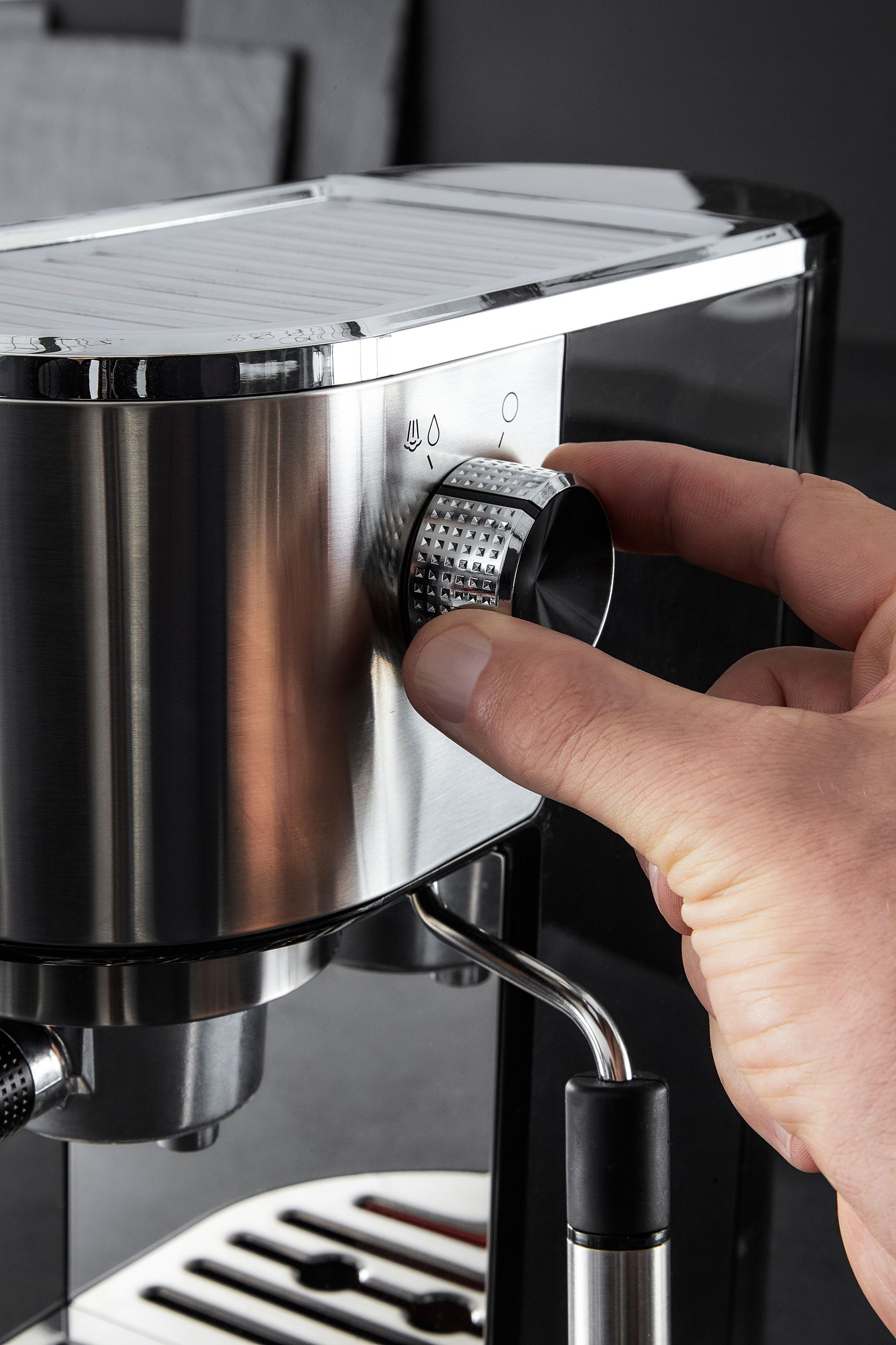Krups Siebträgermaschine XP442C Virtuoso, integrierter Tassenwärmer, automatische Abschaltung, 2-Tassen Funktion