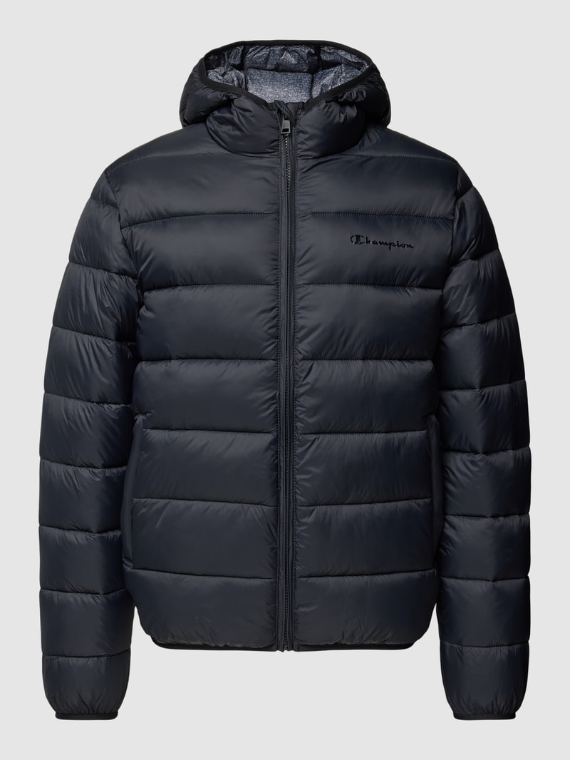 Steppjacke mit Kapuze in schwarz