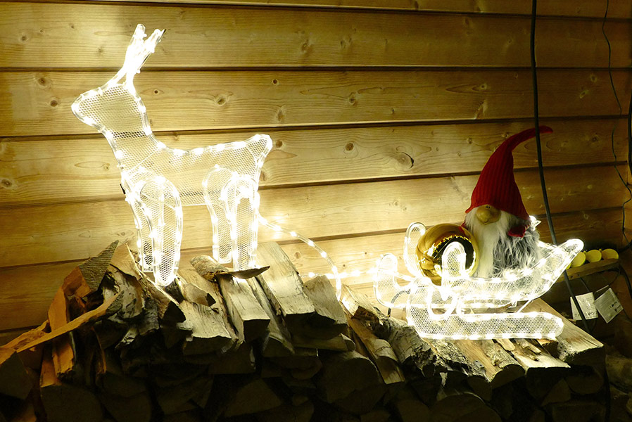 Gartenpirat Gartenpirat Rentier mit Schlitten mit 216 LED beleuchtet warmweiß für außen