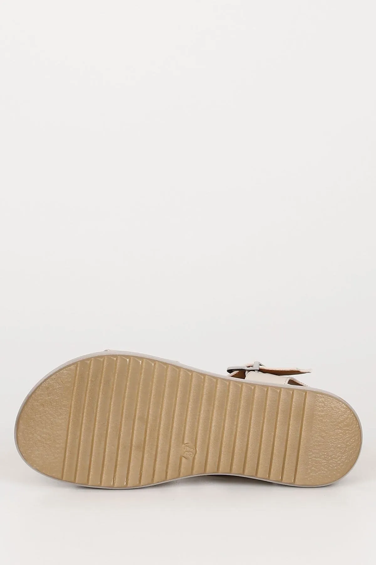 GÖNDERİ(R)  Beige Damensandalen mit Keilsohle 38024