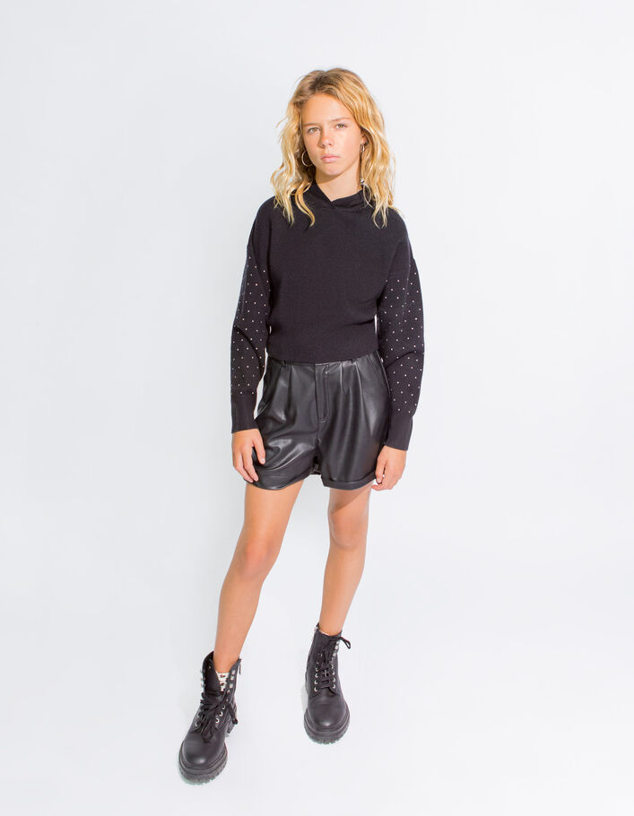 Short noir esprit rock fille