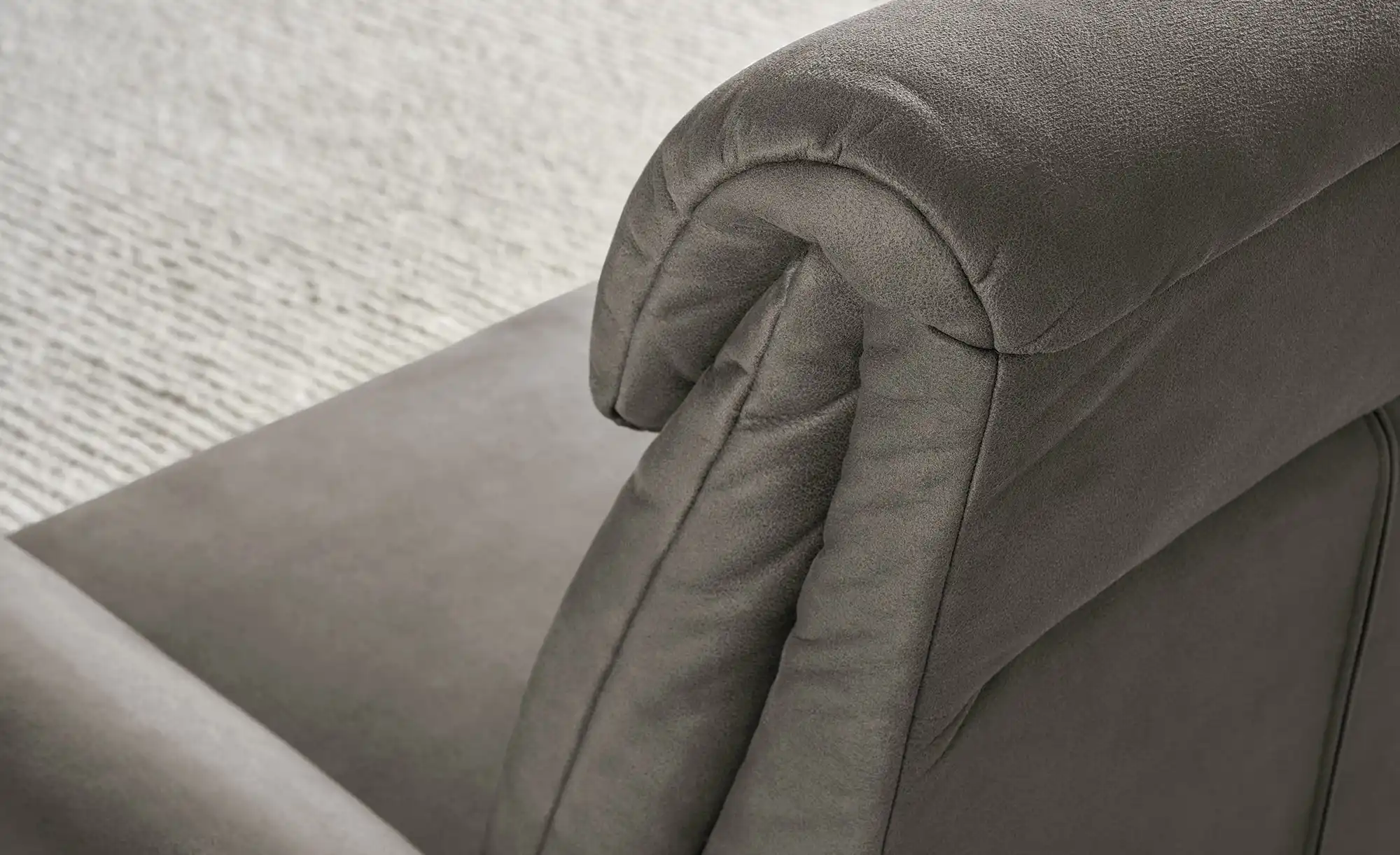 Wohnwert Trapezsofa mit USB Anschluss Melina