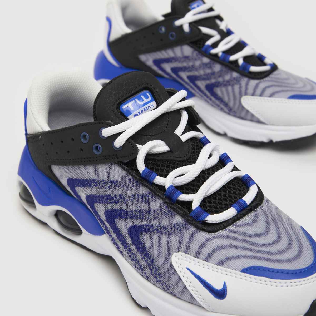 Nike vita och svarta Air Max TW Pojkar Ungdomsskor
