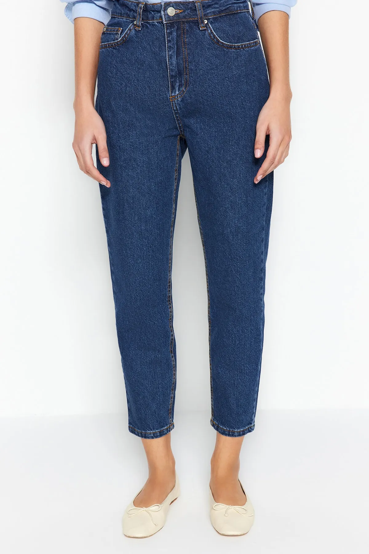 Trendyol Collection  Marineblaue Mom-Jeans mit hoher Taille TWOSS20JE0108