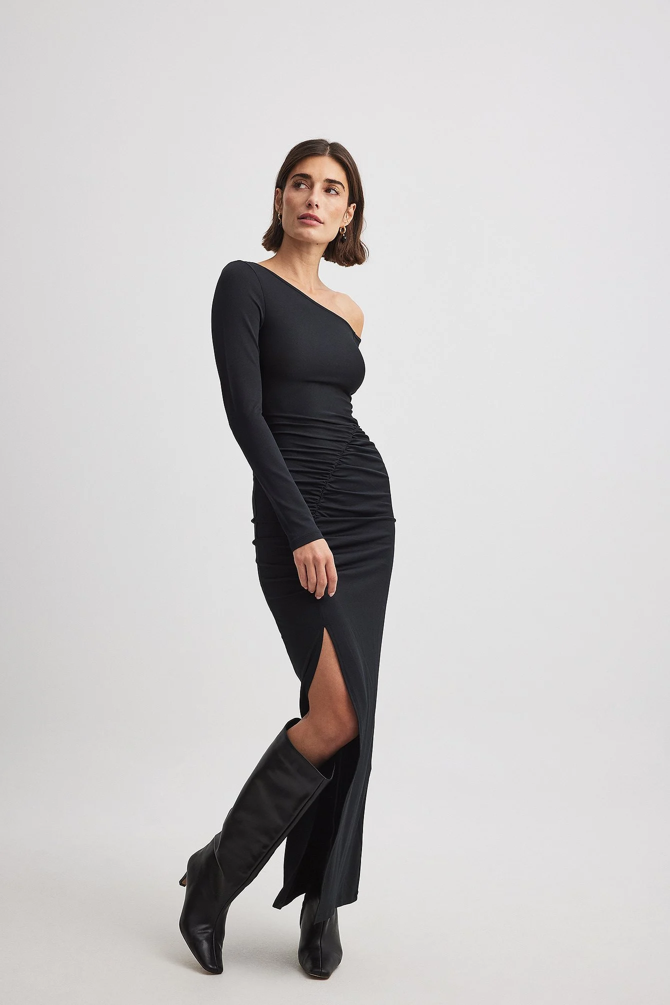 Maxikleid mit Rüschen