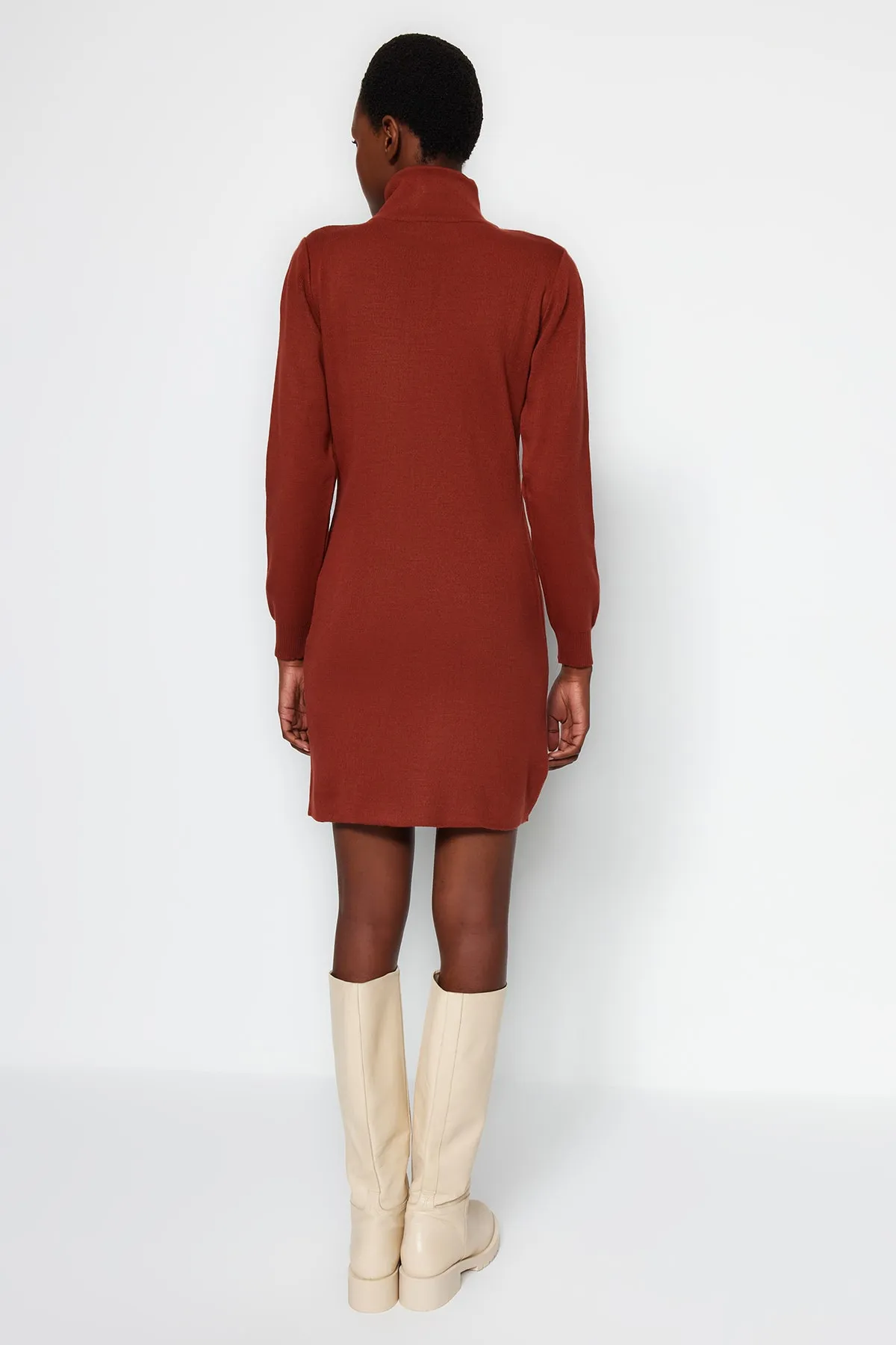 Trendyol Collection  Tile Mini-Strickkleid mit Reißverschluss TWOAW24EL00105