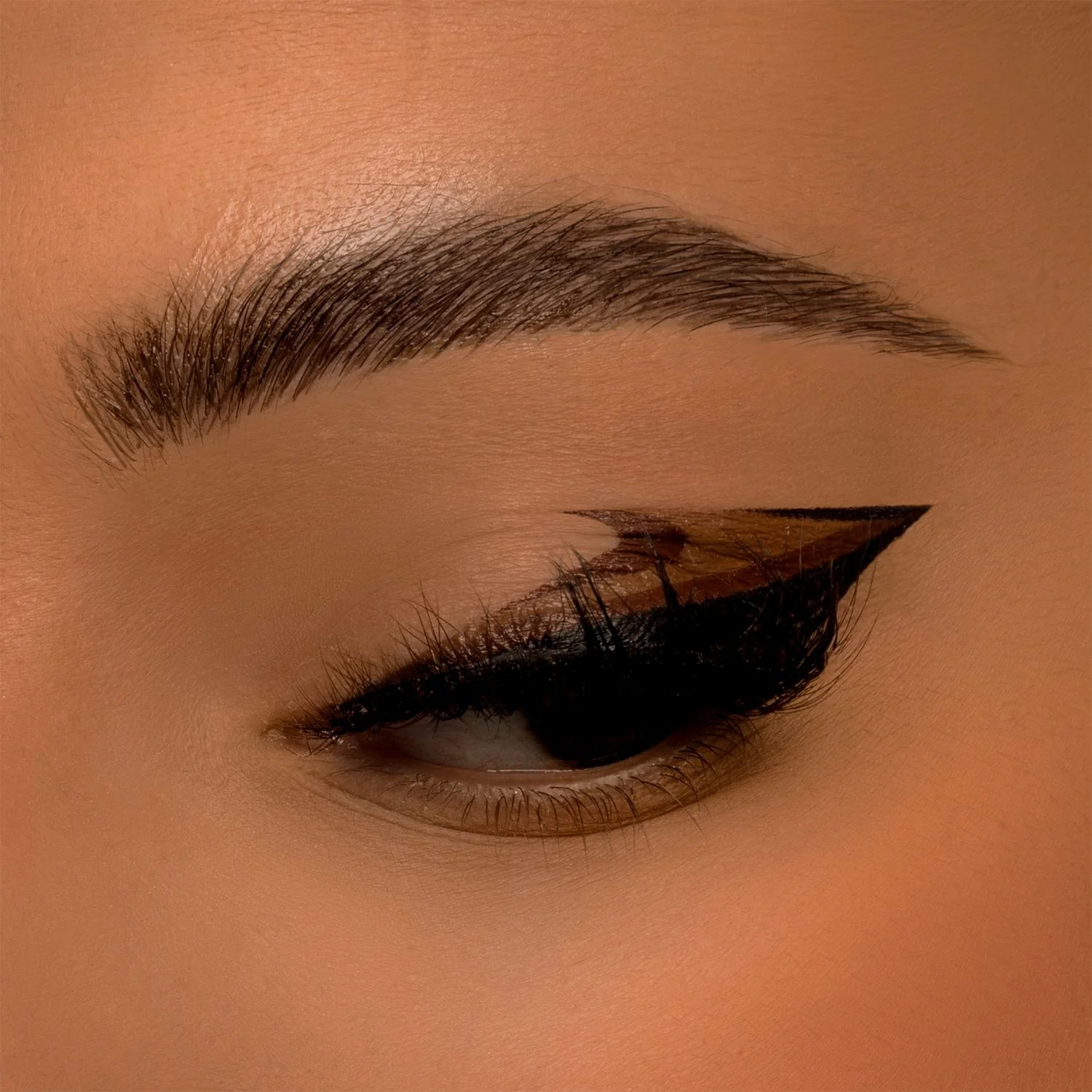 Delineador de ojos Eyes Crossword Liner Demi Matte - Delineador de ojos