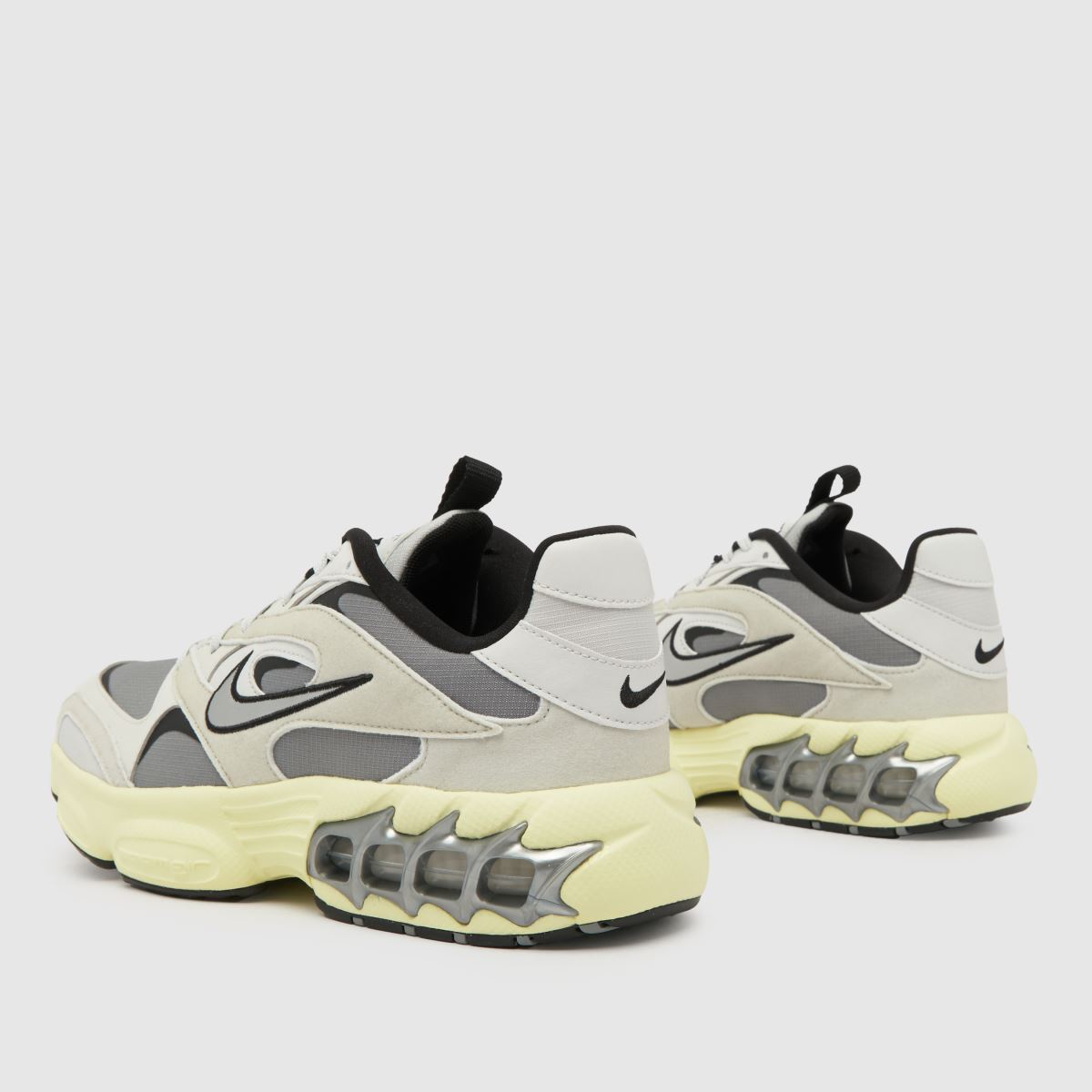 Nike – Air Zoom Fire – Grå träningsskor