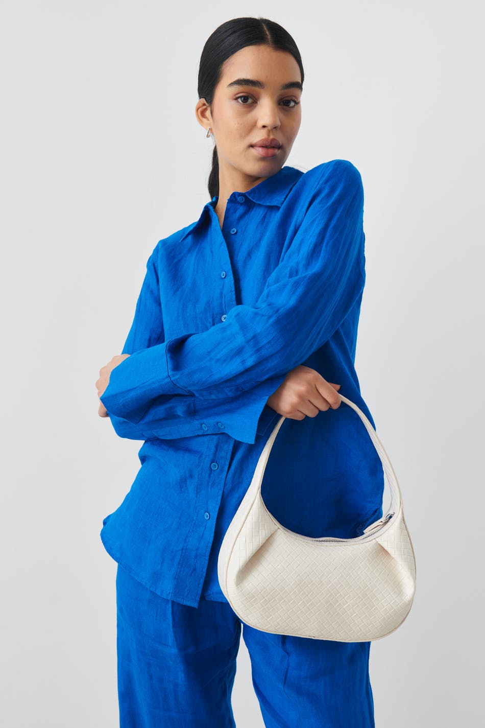 Structured soft bag