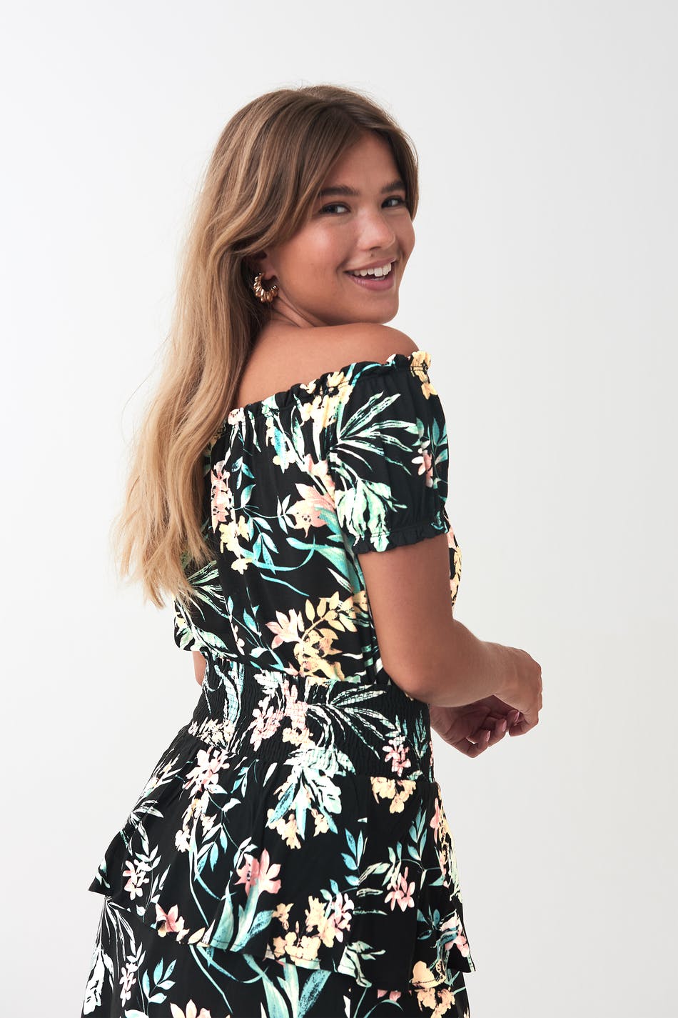 Ellen off shoulder top