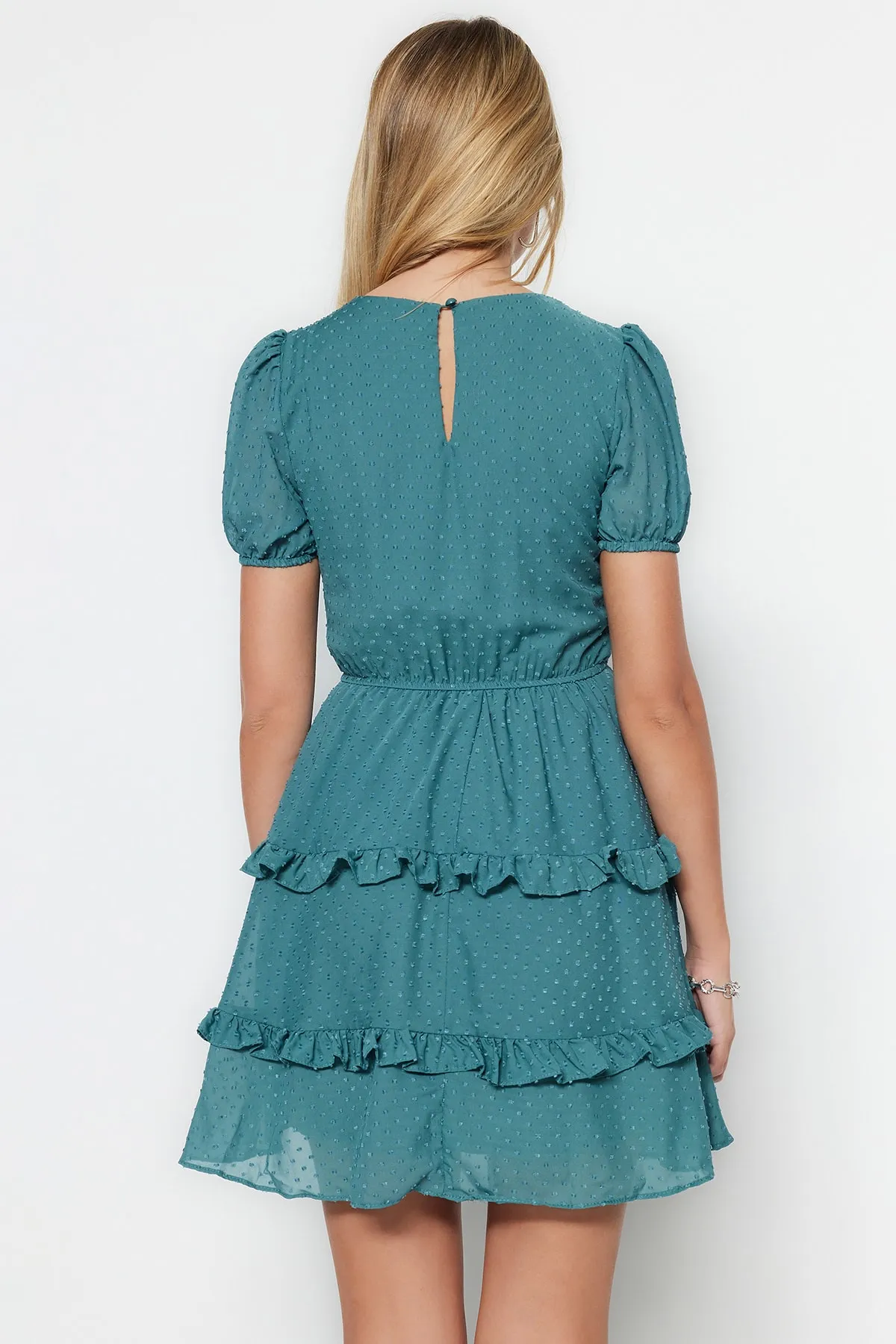 Trendyol Collection  Mintfarbenes Mini-Kleid aus gewebtem, gefüttertem Stoff mit strukturiertem Webmuster TWOSS21EL1206