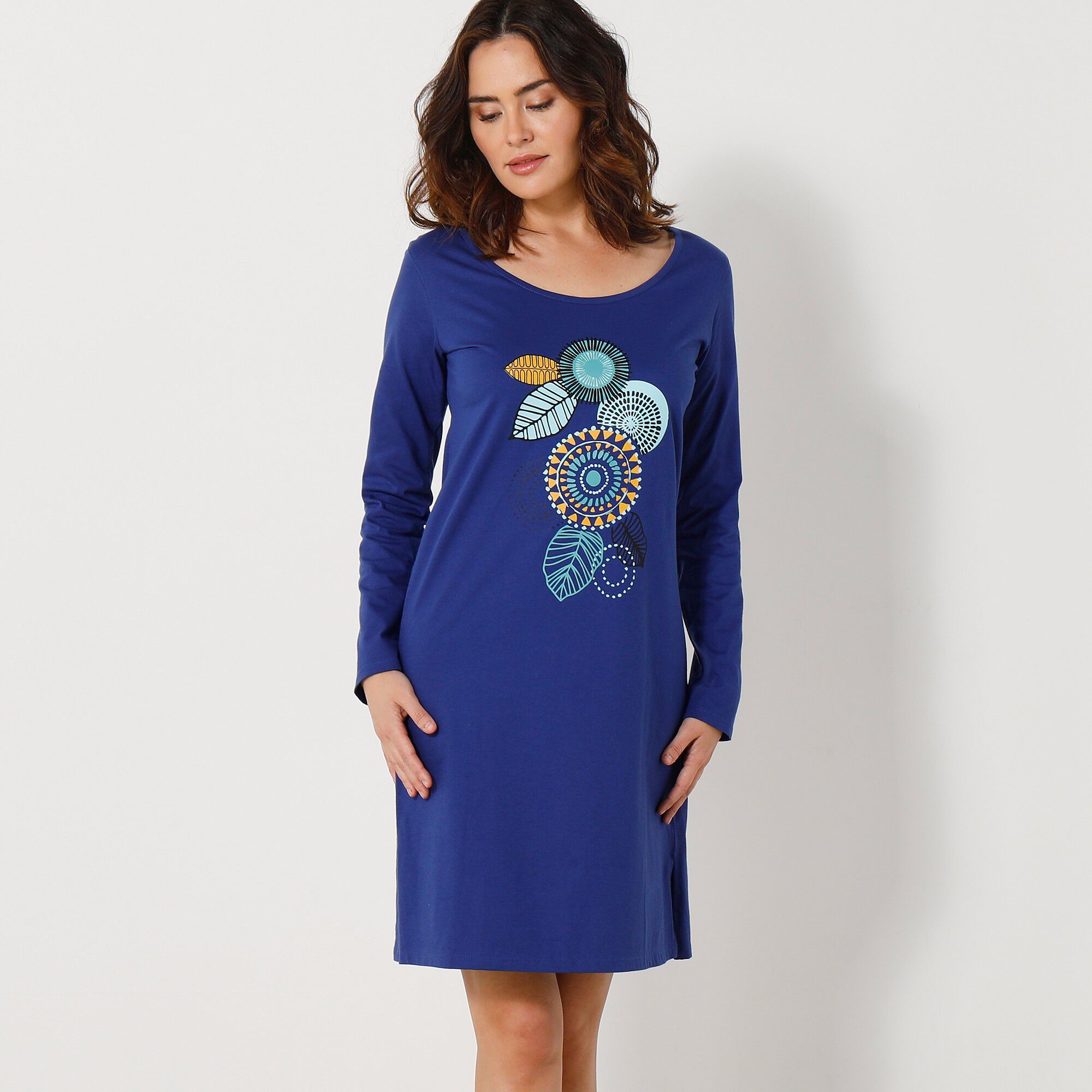 Chemise de nuit courte manches longues motif « rosace »