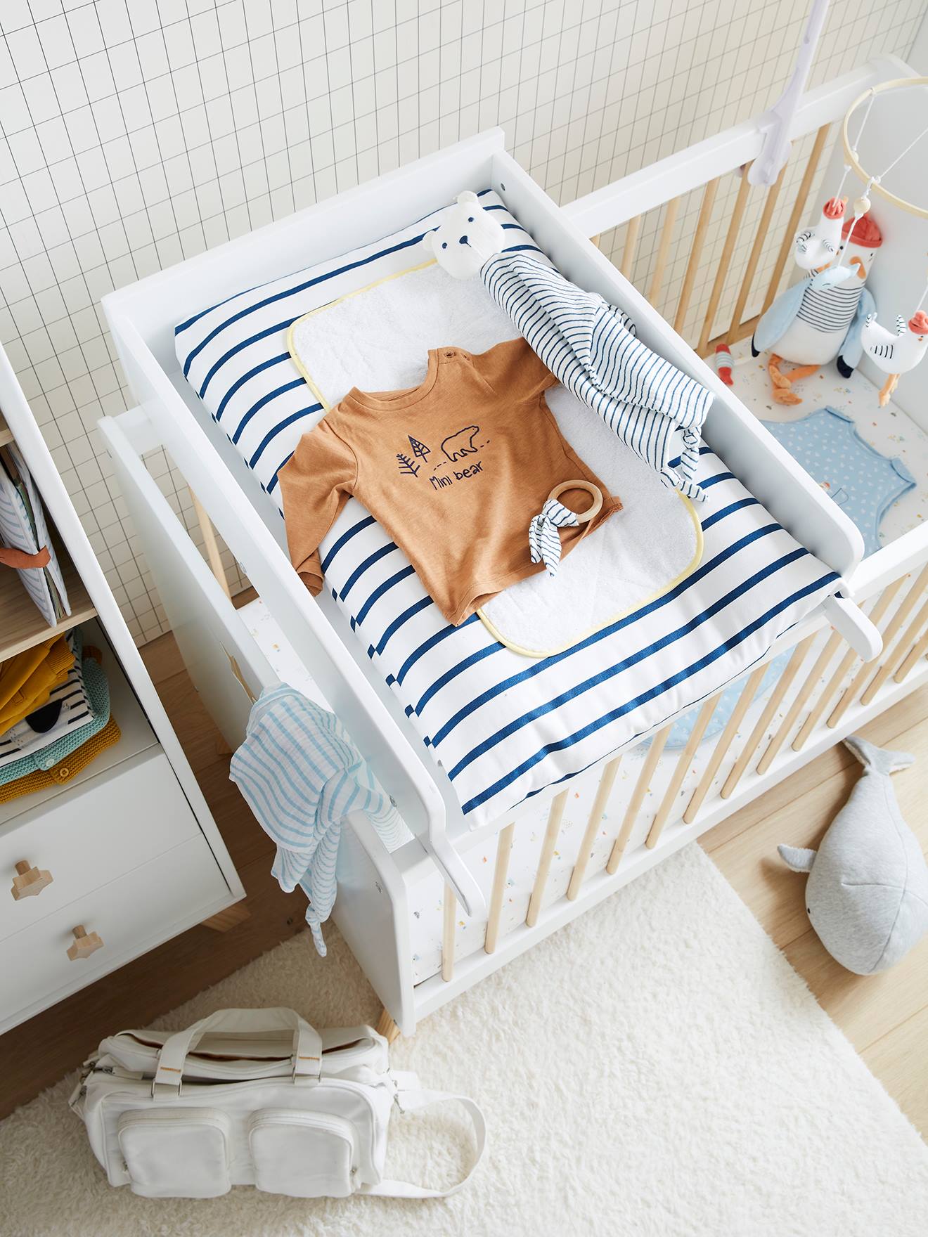 Plan à langer universel 52 cm pour lits bébé April blanc