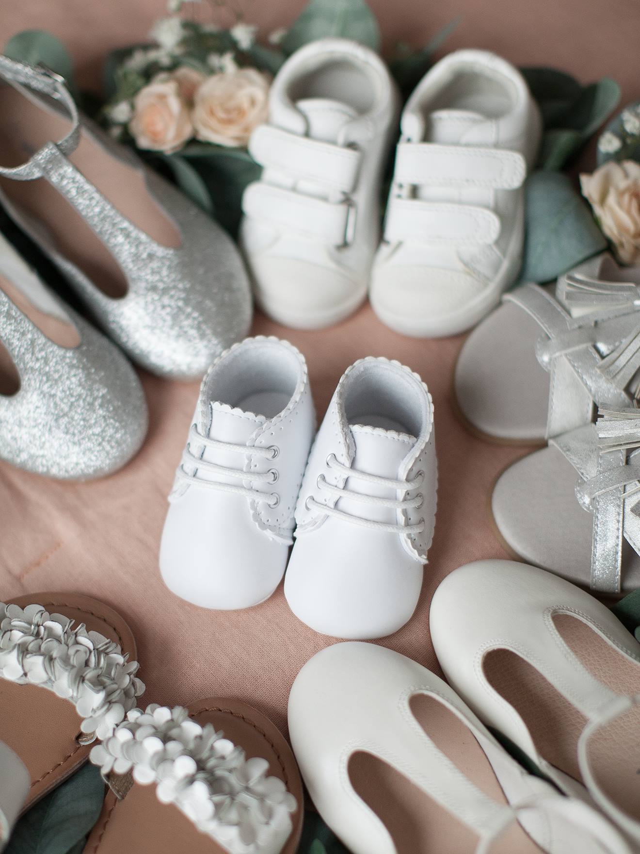 Bottillons souples bébé à lacets nouveau né blanc