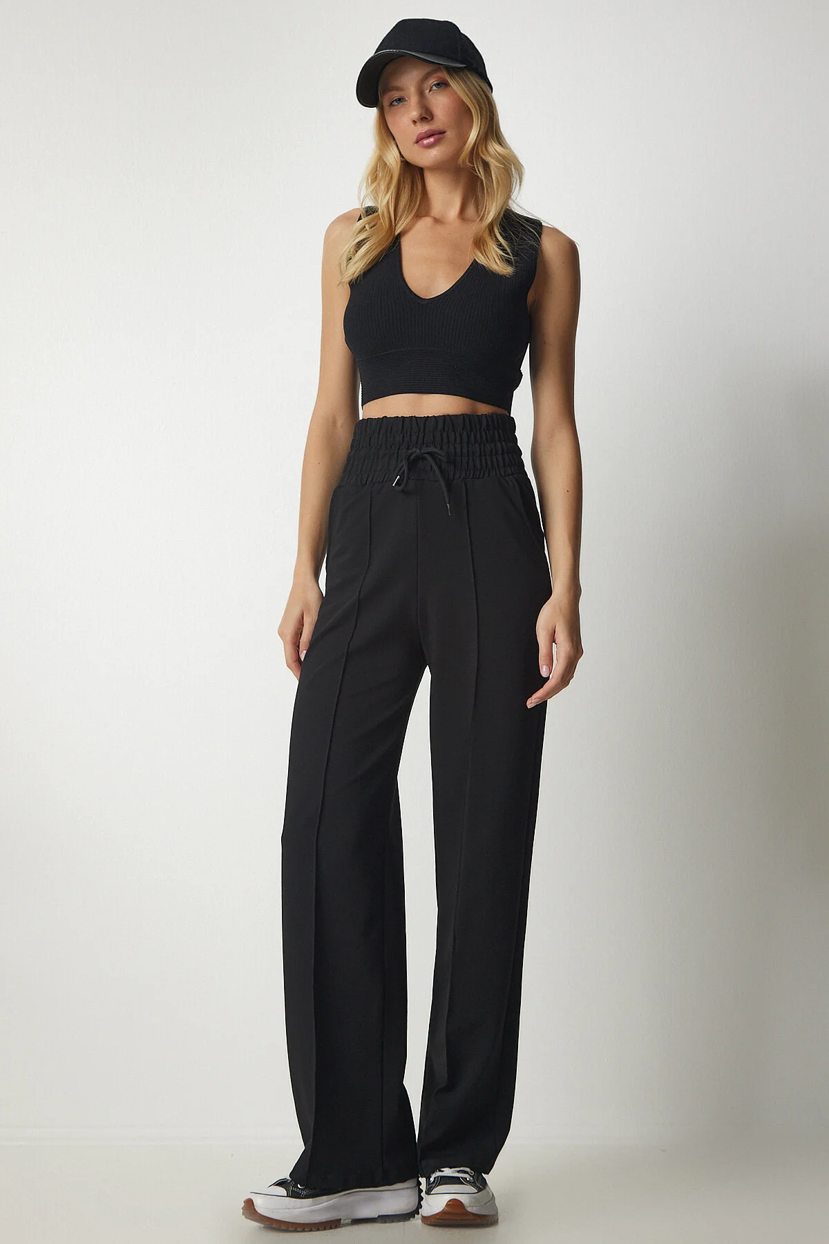 Happiness İstanbul  Schwarze Basic-Strick-Jogginghose mit Tasche für Damen XR00018