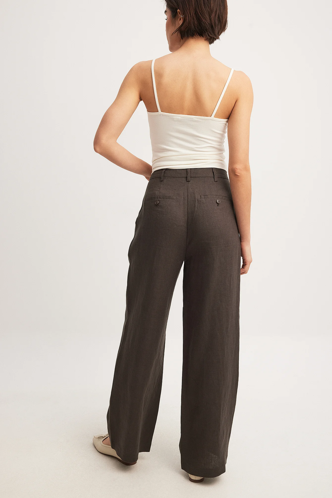 Leinenhose mit weiten Beinen